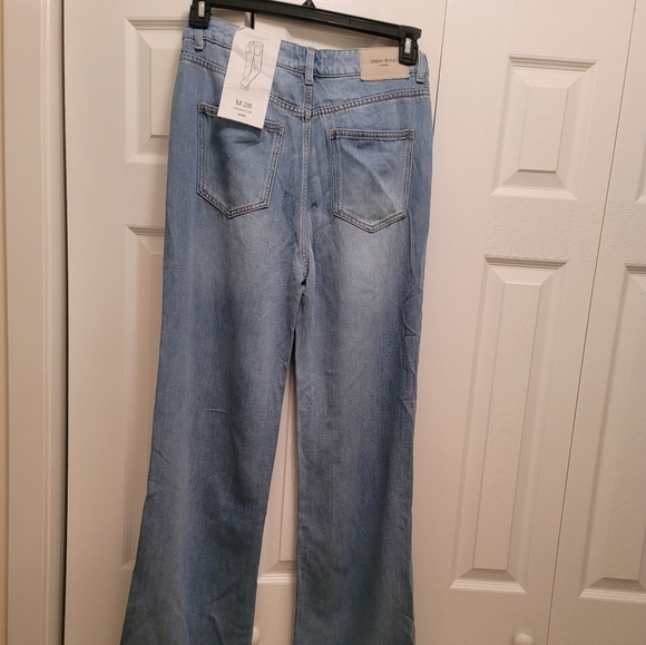 Urban Revivo Split Hem Straight Jeans - Picture 2 of 5
